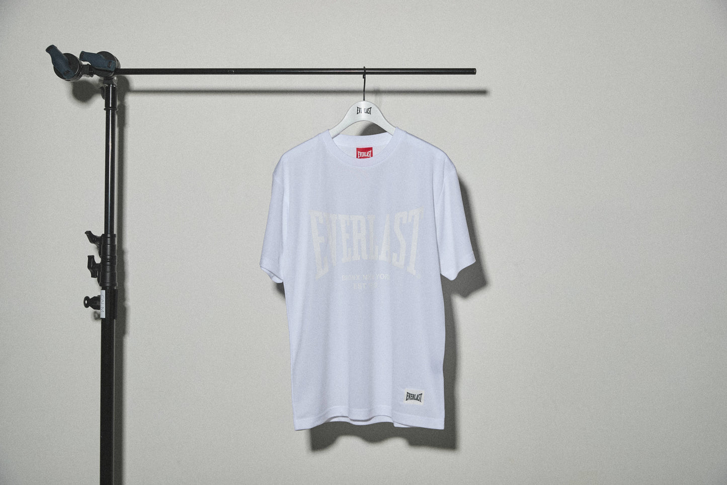 EVERLAST DRY TEE front logo