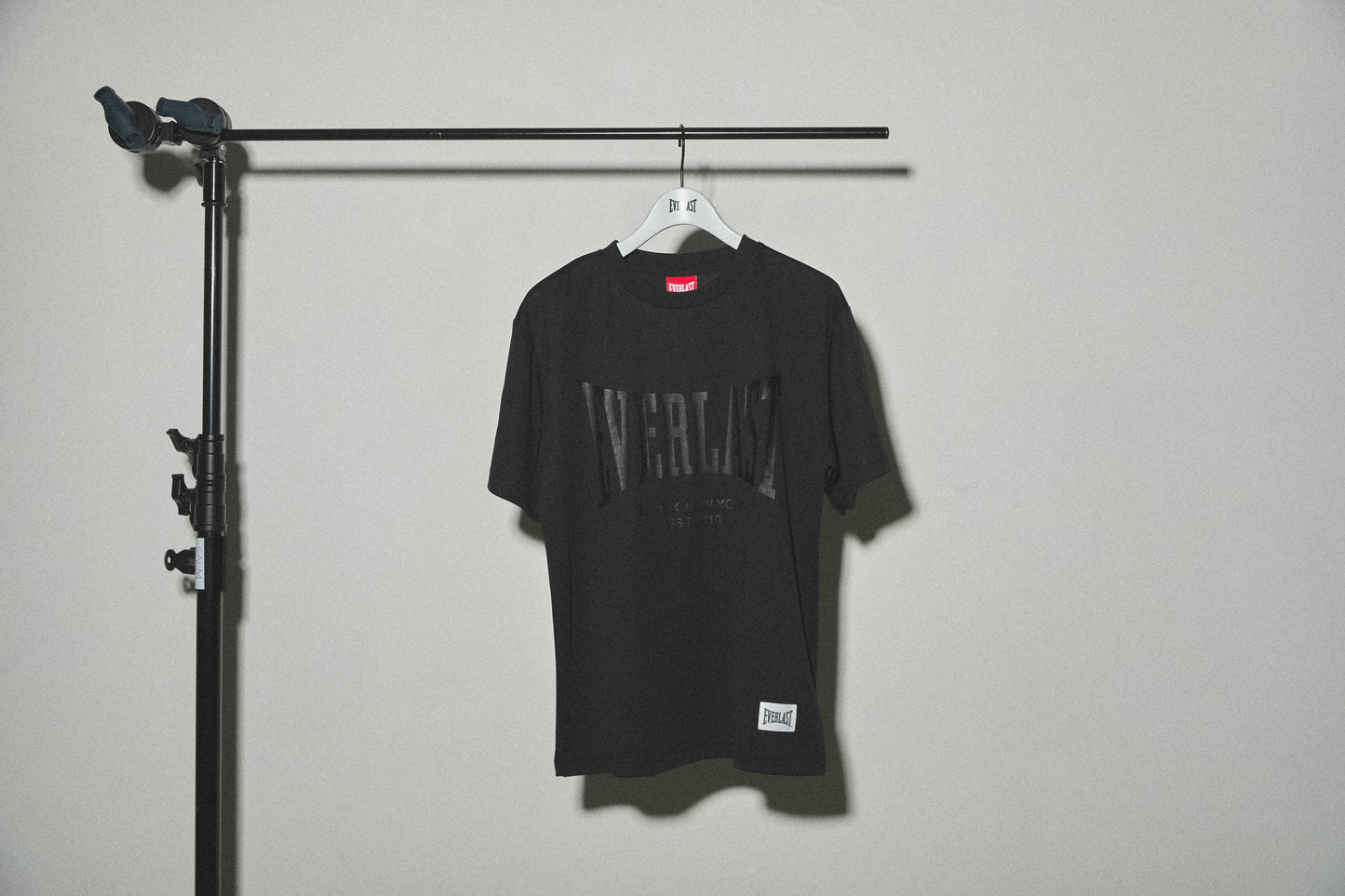 EVERLAST DRY TEE front logo
