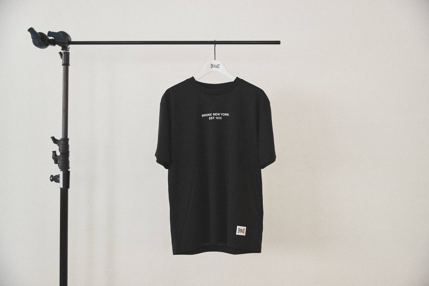 EVERLAST DRY TEE back logo
