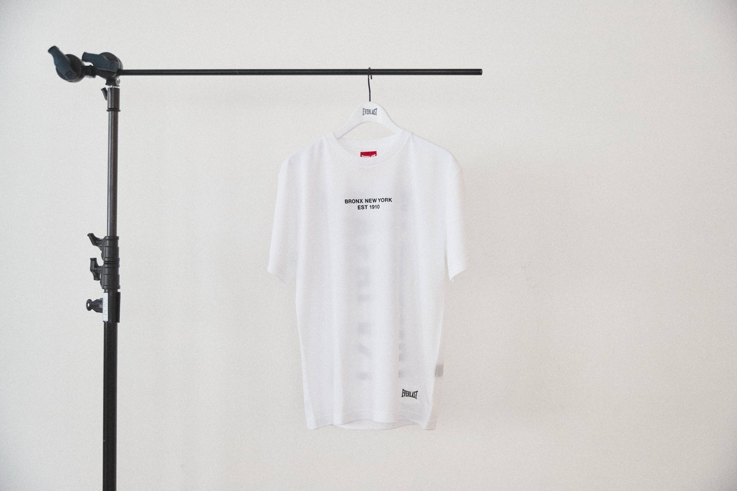 EVERLAST DRY TEE back logo