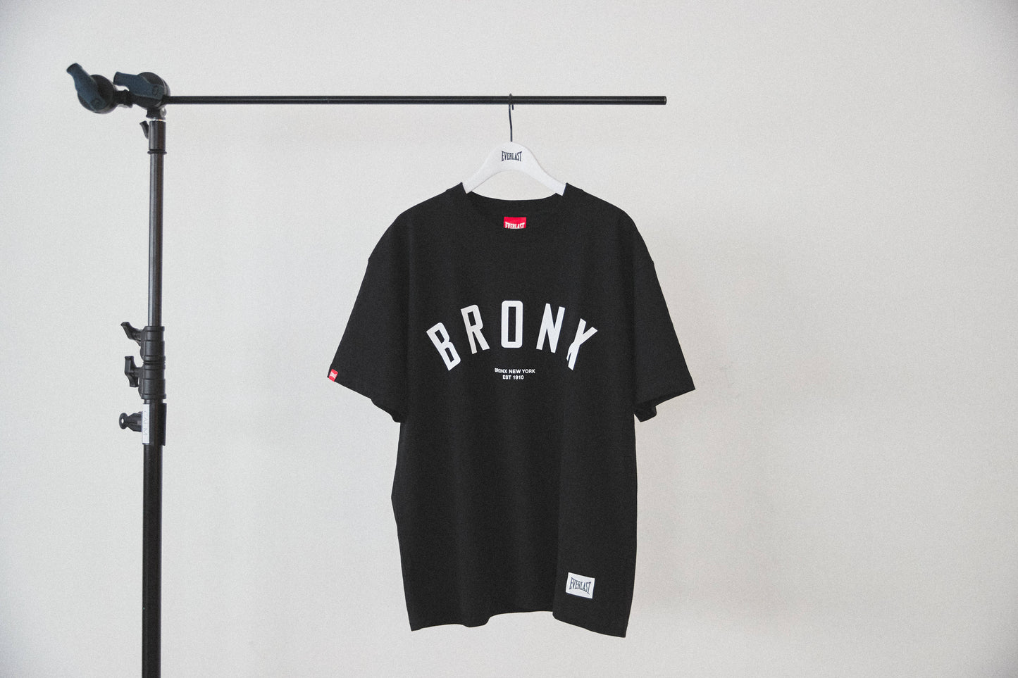 EVERLAST graphic TEE