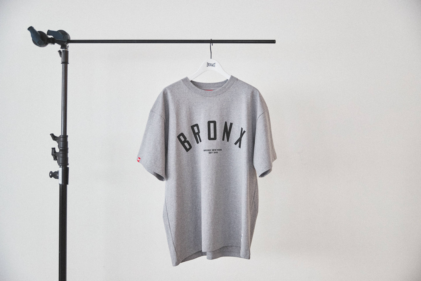 EVERLAST graphic TEE