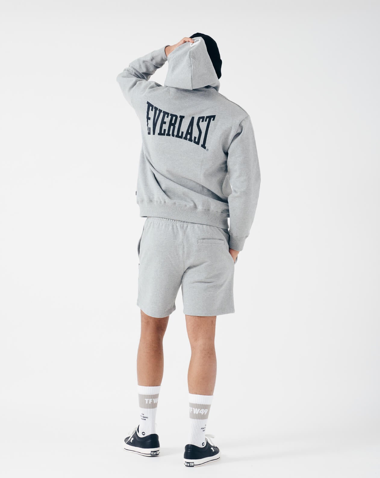 セール 今季新作 EVERLAST×TFW49 SWEAT SHORT 新品 - www.csharp